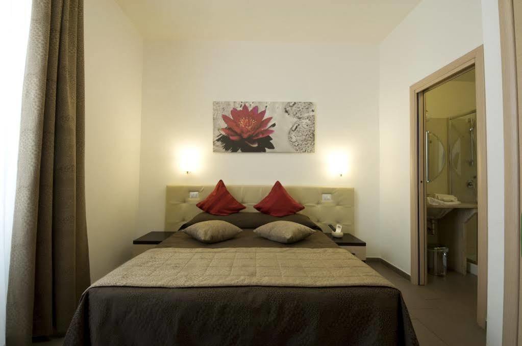 Ara Pacis Guest house 2*